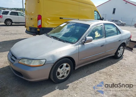 2000 Honda Accord 2.3 Ex z USA, uszkodzony, nr VIN 1HGCG6573YA040131